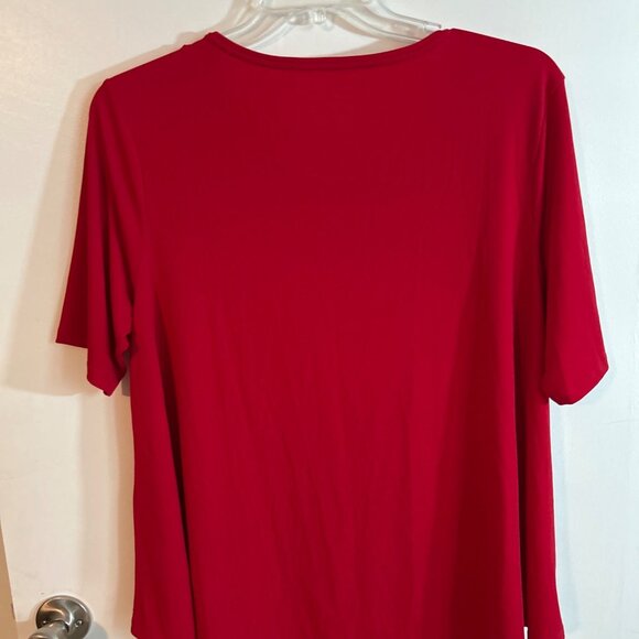 Chico's The Ultimate Short Sleeve Red Tee with a Scoop Neck Size 2 - Picture 3 of 5